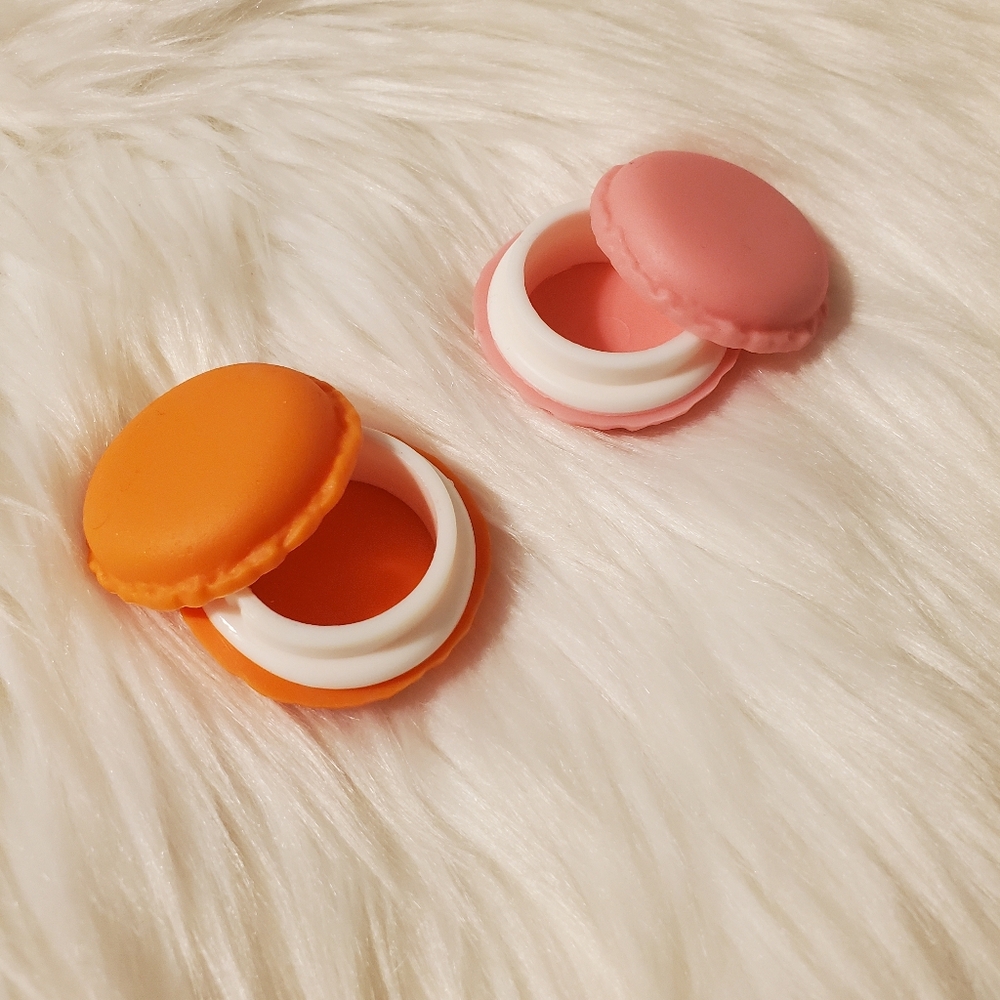 🌷3/$15 Macaron Shaped Containers in Orange and Pink Like New